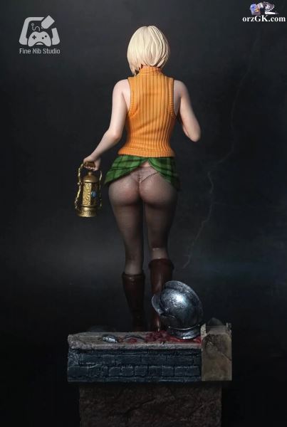 Представлена новая раздеваемая фигурка Эшли из Resident Evil 4